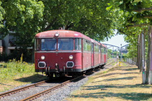 996 677, 798 589, 998 184 und 798 829 auf der Hafenbahn in Frankfurt, aufgenommen am 14.06.2015.