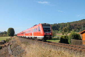 612 040 und 612 046 bei Westheim auf der oberen Ruhrtalbahn, aufgenommen am 26.09.2016.