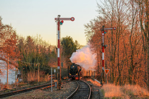 52 4867 auf der Einfahrweiche in Wiesbaden-Igstadt auf der Ländchesbahn, aufgenommen am 03.12.2016.