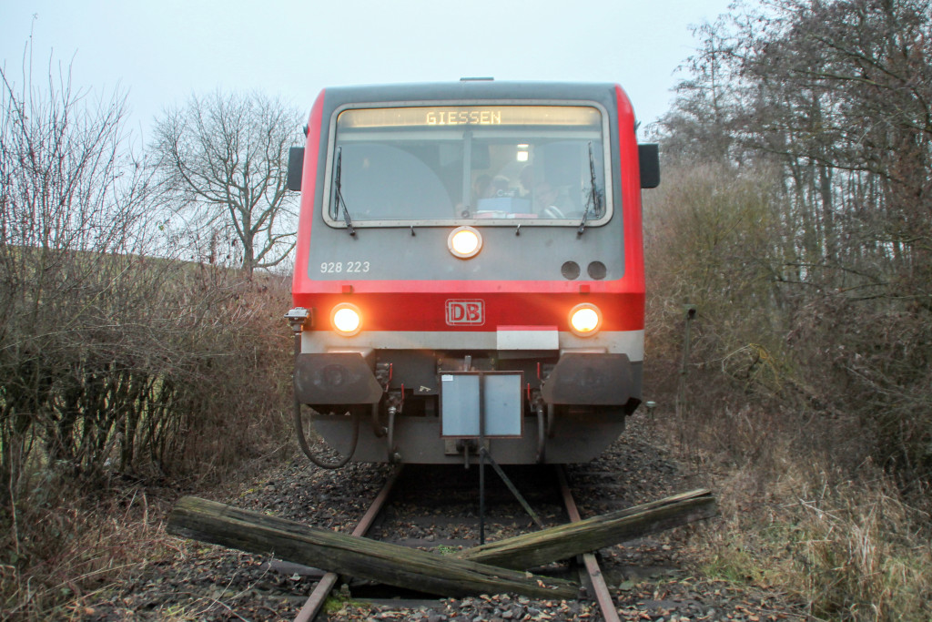 628 223 am Streckenende der Lumdatalbahn bei Mainzlar, aufgenommen am 17.12.2016.
