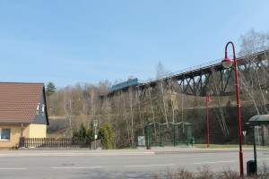 Die Wipperliese überquert das Mansfelder Viadukt in Richtung Wippra, aufgenommen am 09.04.2015.