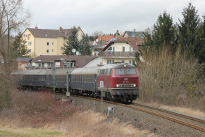 216 224 verlässt Pohlheim-Garbenteich auf der Lahn-Kinzig-Bahn, aufgenommen am 01.03.2017.