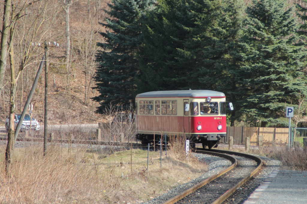 187 011 in der nähe des Haltepunktes Netzkater auf der Harzquerbahn, aufgenommen am 24.03.2017.