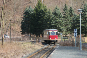 187 011 kurz vor dem Haltepunkt Netzkater auf der Harzquerbahn, aufgenommen am 24.03.2017.