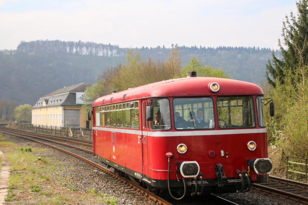 798 752 in Fachingen auf der Lahntalbahn, aufgenommen am 08.04.2017.