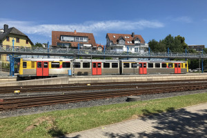 609 002 wartet im Bahnhof Königstein auf Fahrgäste, aufgenommen am 11.06.2017.