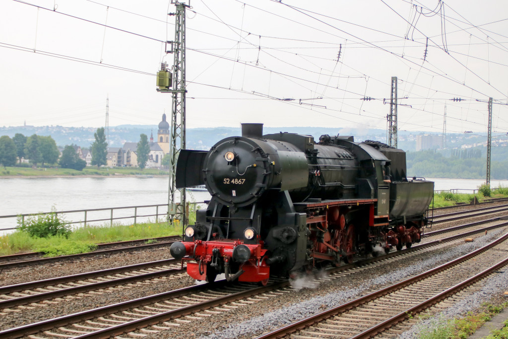 52 4867 rangiert im Bahnhof Koblenz-Ehrenbreitstein, aufgenommen am 17.06.2017.