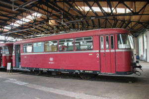 995 295 steht im Lokschuppen in Gerolstein, aufgenommen am 08.07.2017.