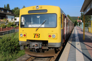 609 019 und 609 005 stehen in Brandoberndorf auf der Taunusbahn, aufgenommen am 19.07.2017.