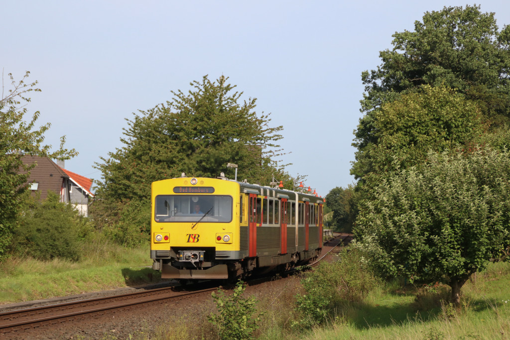 609 009 in Hundstadt auf der Taunusbahn, aufgenommen am 15.08.2017.