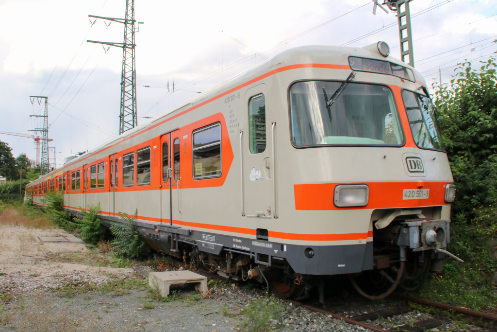 420 001 steht im DB-Museum in Nürnberg, aufgenommen am 03.09.2017.