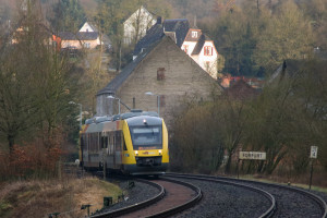 Ein LINT der HLB in Fürfurt auf der Lahntalbahn, aufgenommen am 03.02.2018.