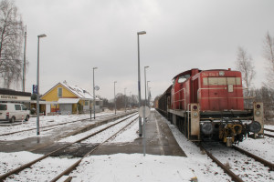 294 814 steht im Bahnhof Hörpolding auf der Traun-Alz-Bahn, aufgenommen am 20.03.2018.