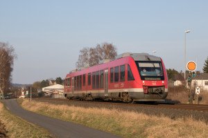 648 203 bei Solms auf der Lahntalbahn, aufgenommen am 24.03.2018.