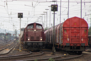 212 047 im Bahnhof Koblenz-Lützel, aufgenommen am 01.05.2018.