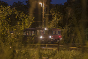Im Bahnhof Gießen Bergwald verstecken sich 798 829 und 996 310, aufgenommen am 08.05.2018.