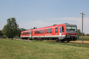 628 559 bei Altenmarkt auf der Traun-Alz-Bahn, aufgenommen am 20.07.2018.