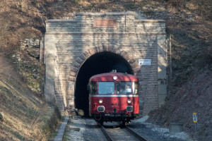 798 752 am Tunnelausgang des Hasselborner Tunnels auf der Taunusbahn, aufgenommen am 20.01.2019.