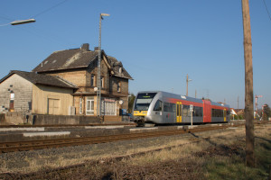 Ein GTW der HLB steht im Bahnhof Beienheim auf der Horlofftalbahn, aufgenommen am 20.01.2019.