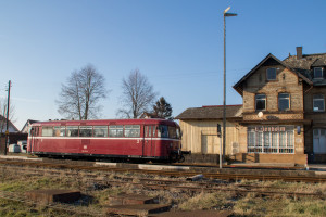 798 752 erreicht den Bahnhof Beienheim auf der Horlofftalbahn, aufgenommen am 20.01.2019.