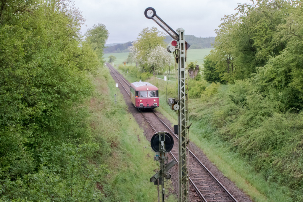 798 829 am Einfahrsignal von Grünberg auf der Vogelsbergbahn, aufgenommen am 28.04.2019.