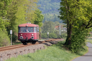 798 829 bei Büdingen auf der Lahn-Kinzig-Bahn, aufgenommen am 28.04.2019.