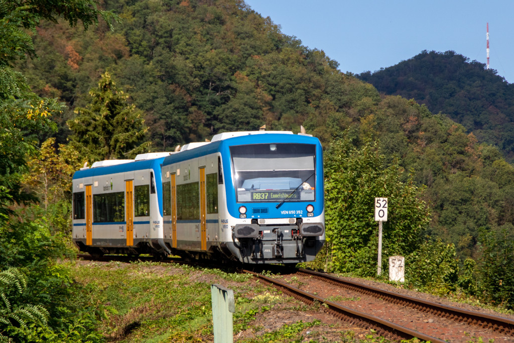 650 352 und 650 350 erklimmen die Hunsrückbahn, aufgenommen am 19.07.2020.