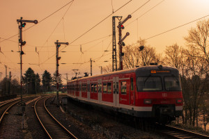 420 424 fährt in den Abstellbahnhof Düsseldorf ein, aufgenommen am 22.02.2021.