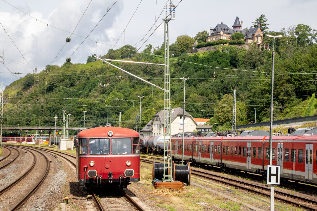 798 729 fährt in den Bahnhof Linz ein, aufgenommen am 11.08.2021.