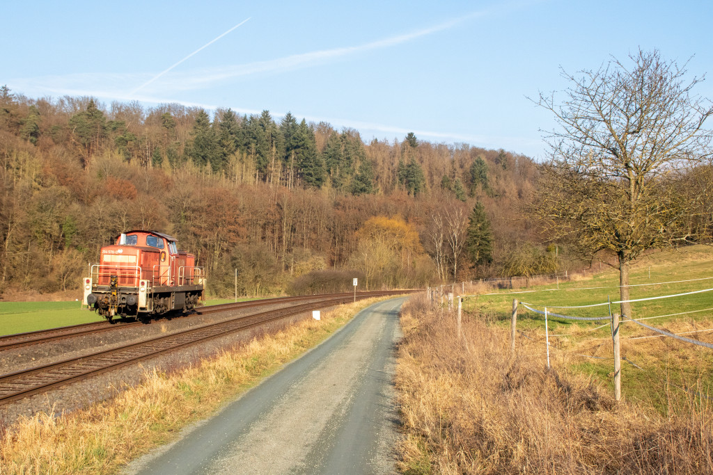 294 578 bei Aumenau auf der Lahntalbahn, aufgenommen am 19.01.2022.