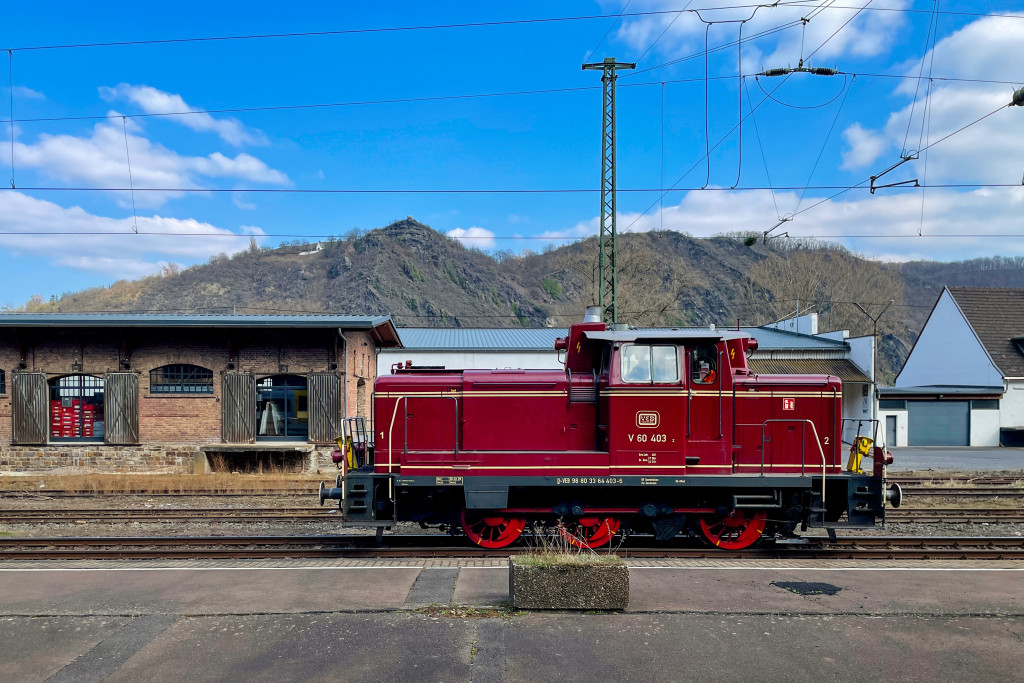 V60 403 im Bahnhof Brohl auf der linken Rheinstrecke, aufgenommen am 06.03.2022.