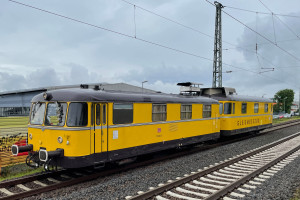 725 002 und 726 002 in Gau-Algesheim auf der linken Rheinstrecke, aufgenommen am 13.06.2021.