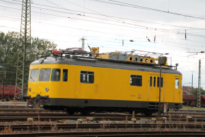 Im Bahnhof Bebra steht am 06.09.2015 Turmtriebwagen 701 073.