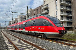 644 061 steht in Frankfurt-Außenbahnhof, aufgenommen am 29.03.2023.