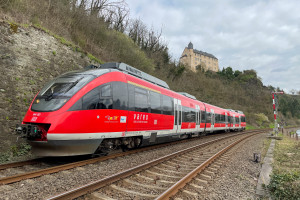 644 061 bei Runkel auf der Lahntalbahn, aufgenommen am 29.03.2023.