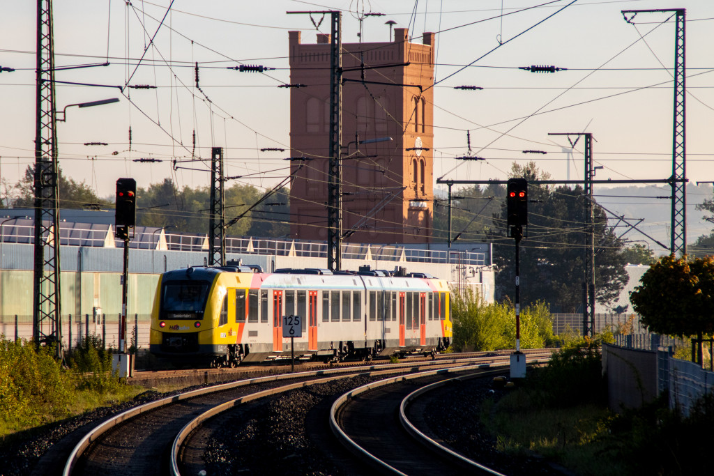 1622 017 rangiert im Bahnhof Lollar, aufgeommen am 27.04.2024.