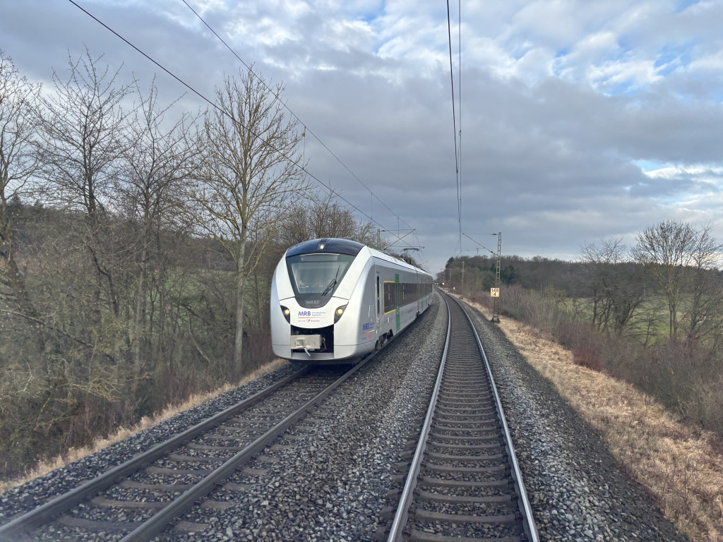 MRB Leihfahrzeug 1440 331 bei Gambach auf der Main-Weser-Bahn, aufgenommen am 03.02.2024.