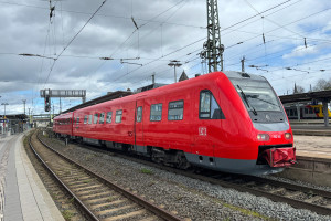 Messzug 612 901 fährt durch den Bahnhof Gießen, aufgenommen am 02.04.2024.