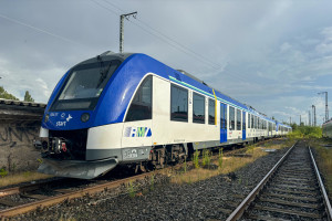 554 111 steht im Bahnhof Gießen, aufgenommen am 10.07.2024.