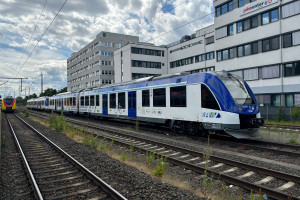 554 102 und 554 105 stehen im Bahnhof Gießen, aufgenommen am 15.07.2024.