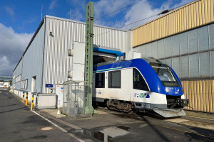 554 103 steht auf der Unterflur-Drehbank im Bw Frankfurt-Griesheim, aufgenommen am 27.09.2024.