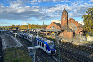 554 118 steht m Bahnhof Gießen, aufgenommen am 22.10.2024.