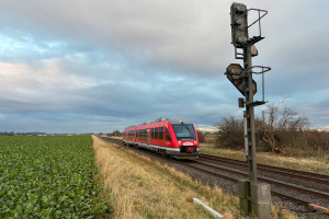 648 355 am Einfahrsignal von Salzgitter-Drütte, aufgenommen am 02.12.2024.