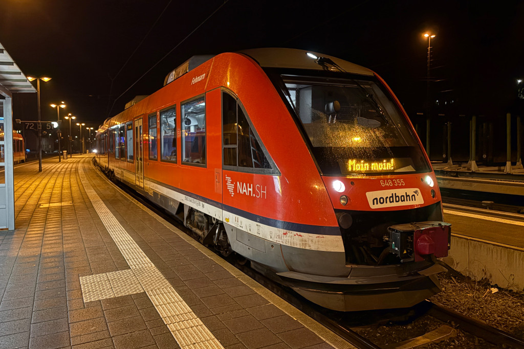 648 355 im Bahnhof Kreiensen, aufgenommen am 02.12.2024.