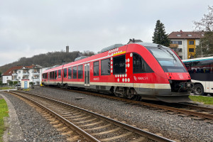 648 459 im Bahnhof Königstein auf der Frankfurt-Königsteiner-Eisenbahn, aufgenommen am 12.12.2024.