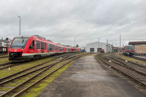 648 461 und andere Triebwagen im Aw Limburg, aufgenommen am 16.12.2024.