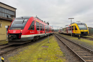 648 451 bei der Einfahrt in das Aw Limburg, aufgenommen am 16.01.2026.