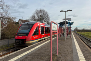 648 465 in Liederbach auf der Frankfurt-Königsteiner-Eisenbahn, aufgenommen am 31.01.2025.