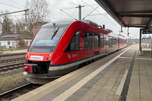 648 355 in Frankfurt-Stadion, aufgenommen am 05.12.2024.