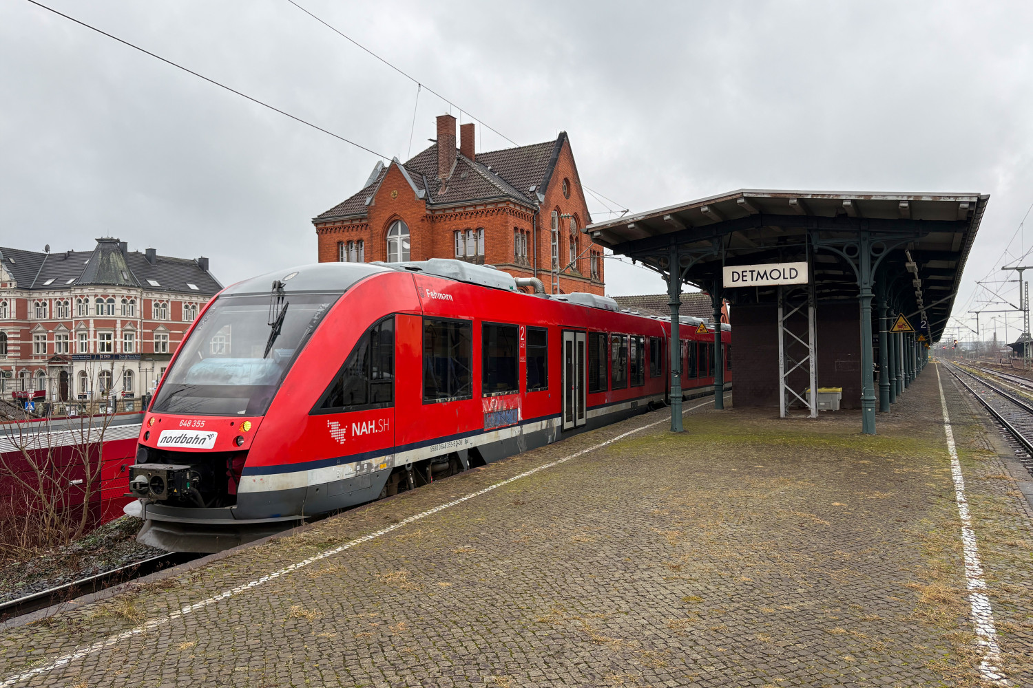 648 355 im Bahnhof Detmold, aufgenommen am 23.01.2025.